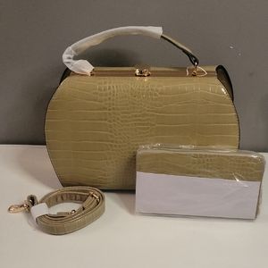 Sage Crocodile Handbag w/ Rosegold Accents & Matching Wallet. NWT